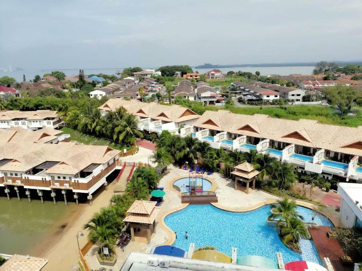 Port Dickson Private Pool Villa Water Chalet Exterior photo